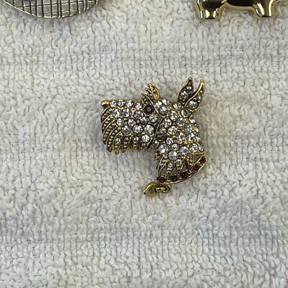 Lot of 7 Adorable Terrier Pins - Picture 3 of 6